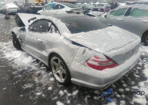 2009 Mercedes-Benz Sl 550 z USA, uszkodzony, nr VIN WDBSK71FX9F152276